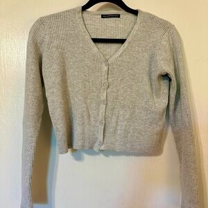 Brandy Melville gray ribbed cropped v-neck sweater. One size